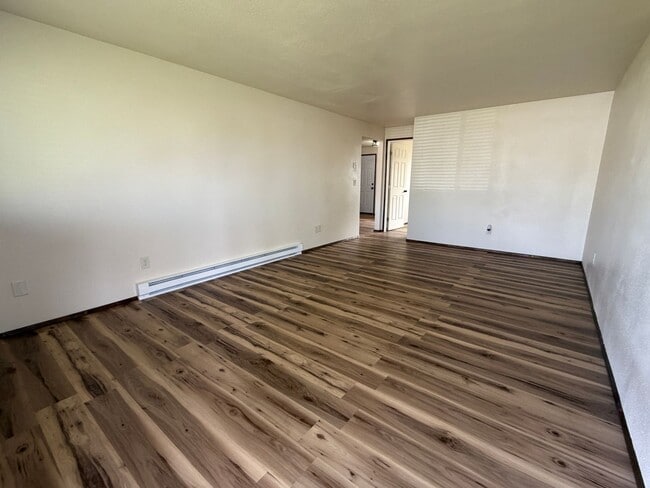 Photo - 2 Bedroom 1 Bath 3plex Unit 204 14th Ave SE