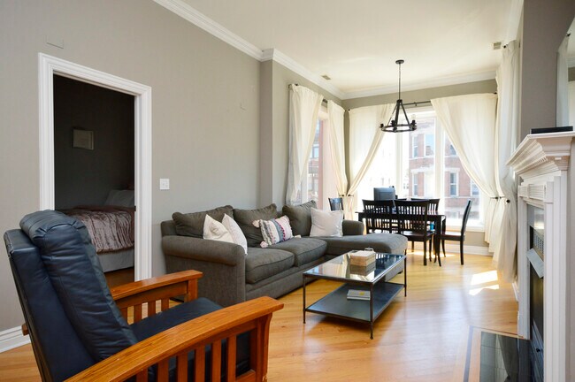 Photo - 2554 W Augusta Blvd Unit 3