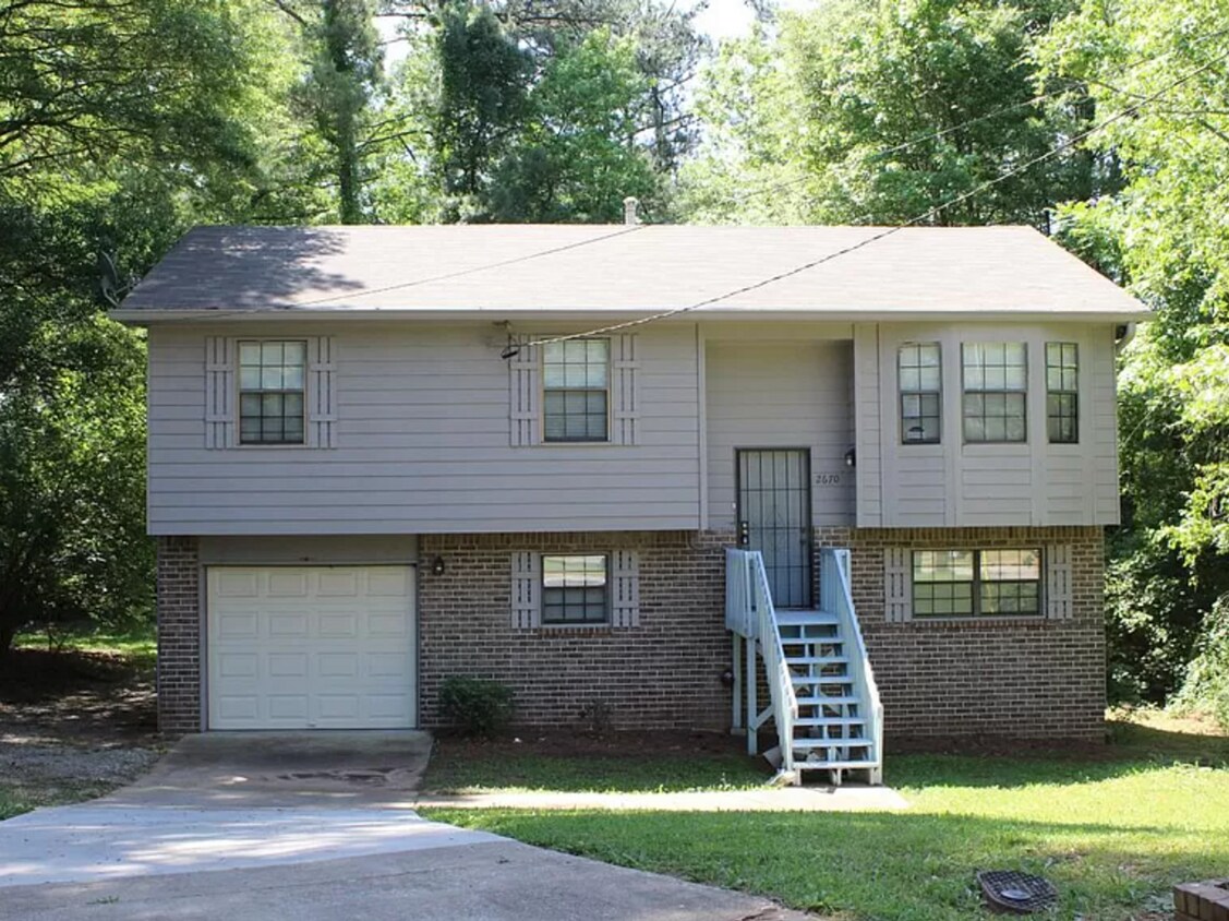 3 bed and 3 bath in Decatur! - 3 bed and 3 bath in Decatur!
