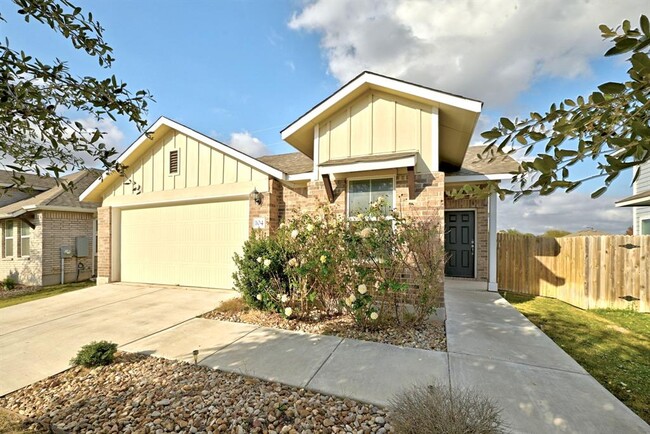 Building Photo - 104 Crooked Trail