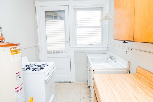 20 S Plum St
