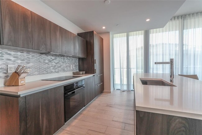Photo - 480 NE 31st St Unit 4907