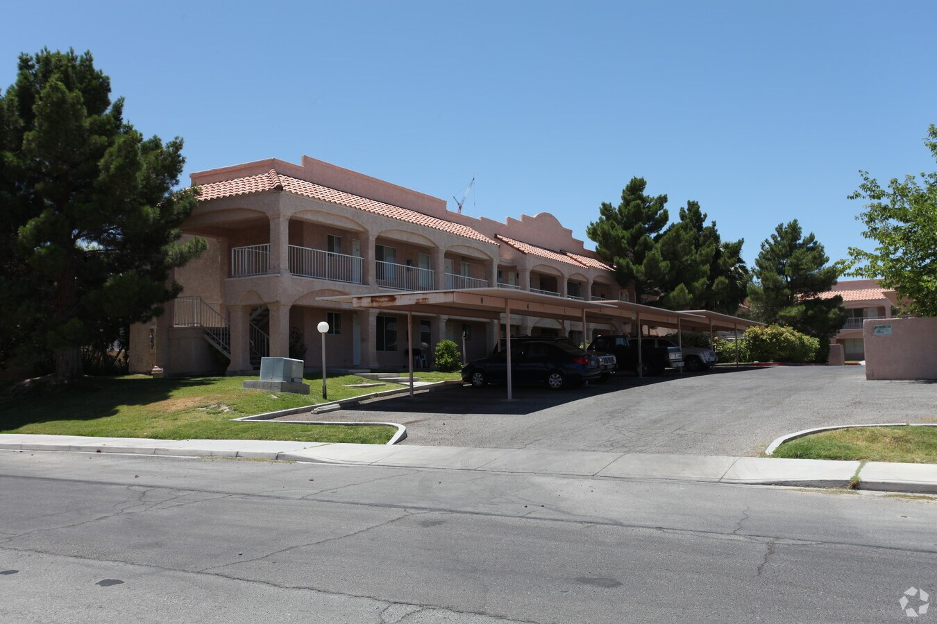 Photo - Dana Pointe Apts