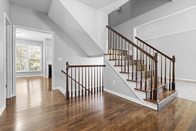 Photo - 6128 157th St