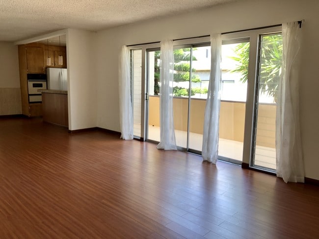 Photo - 943 19th St Unit 5