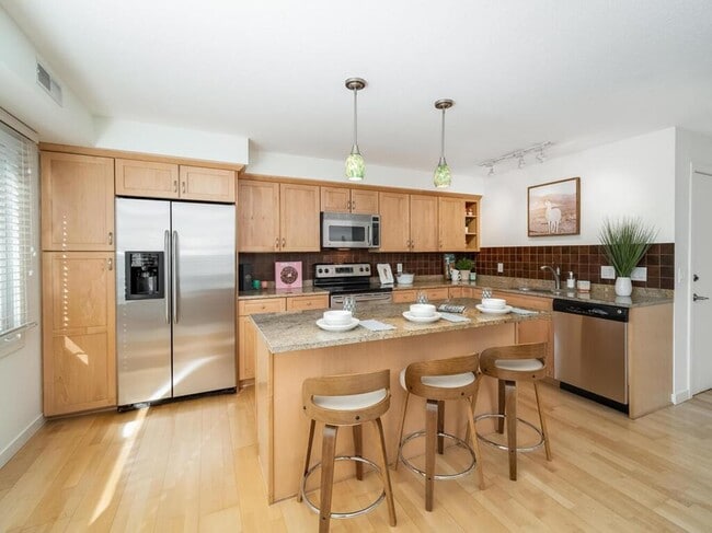 Building Photo - 5412 France Ave S Unit 110