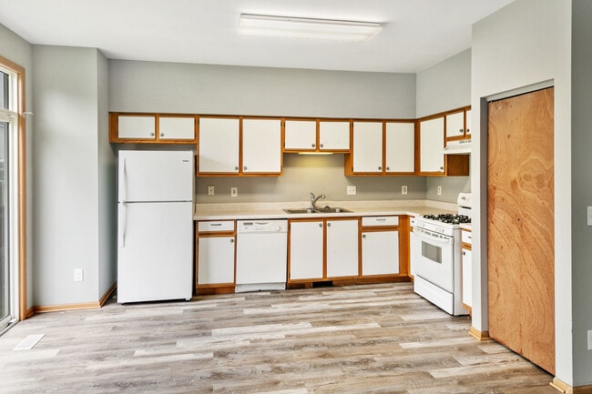 Photo - 678 Zachary Dr