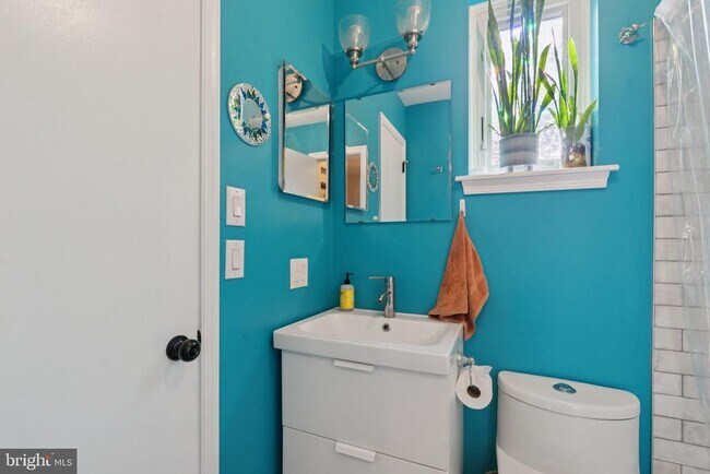 Photo - 1902 Fairmount Ave