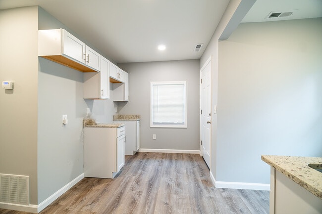 Photo - 1219 Aberdeen Ave