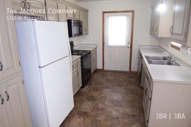 Photo - 1245 Bluegrass Rd