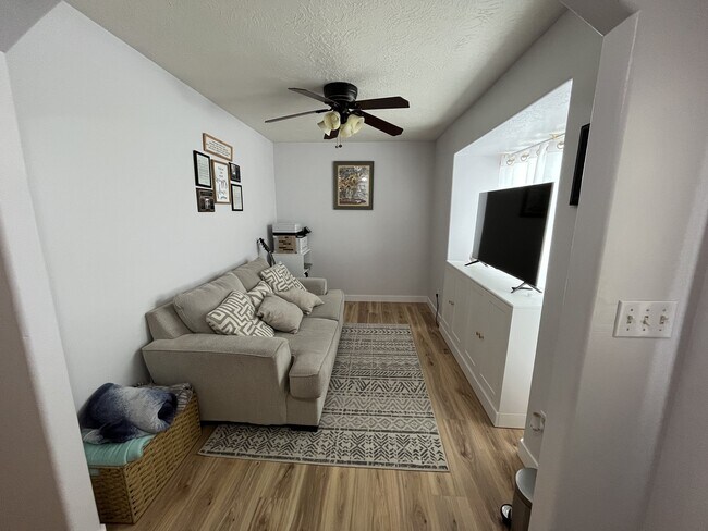 Photo - 911 S 630 W St