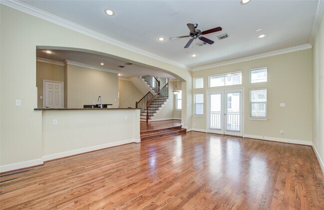 Photo - 1138 W 26th St