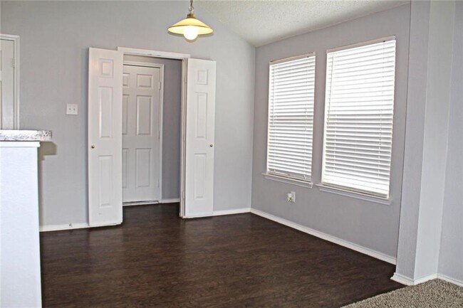 Photo - 1111 Cumberland Dr