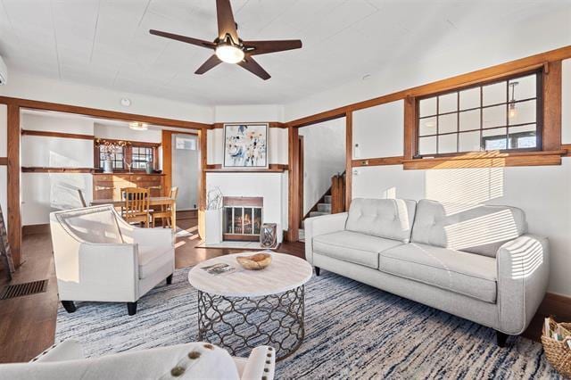 Photo - 504 W Seerley Blvd