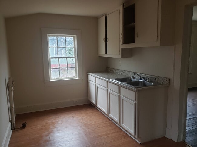 Photo - 1720 W Parker Rd