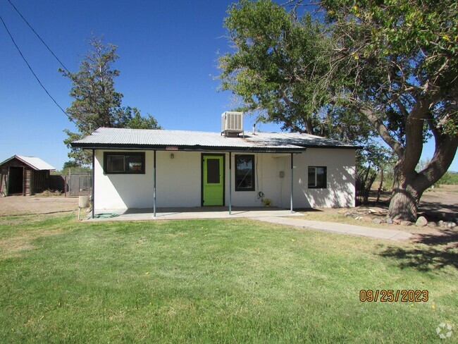 Building Photo - 1060 Rockhound Rd SE Rental