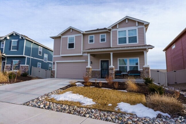 Building Photo - Like new in Ventana! 4 bedroom,3 bath, fen... Rental