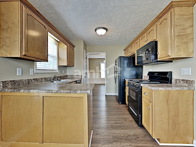 Photo - 145 Buttermere Dr