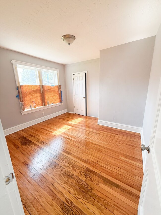 Photo - Newly Renovated 3 Bed/ 1.5 Bath With Hardwood Flooring!