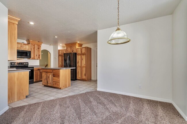 Photo - 426 W 2700 S