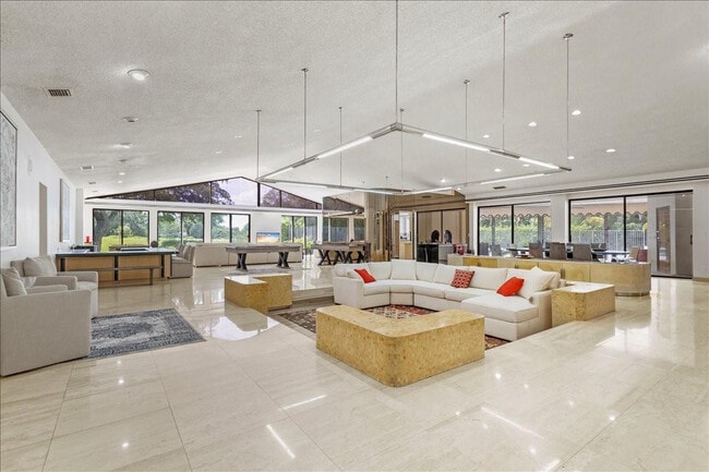 Photo - 5304 Woodlands Blvd