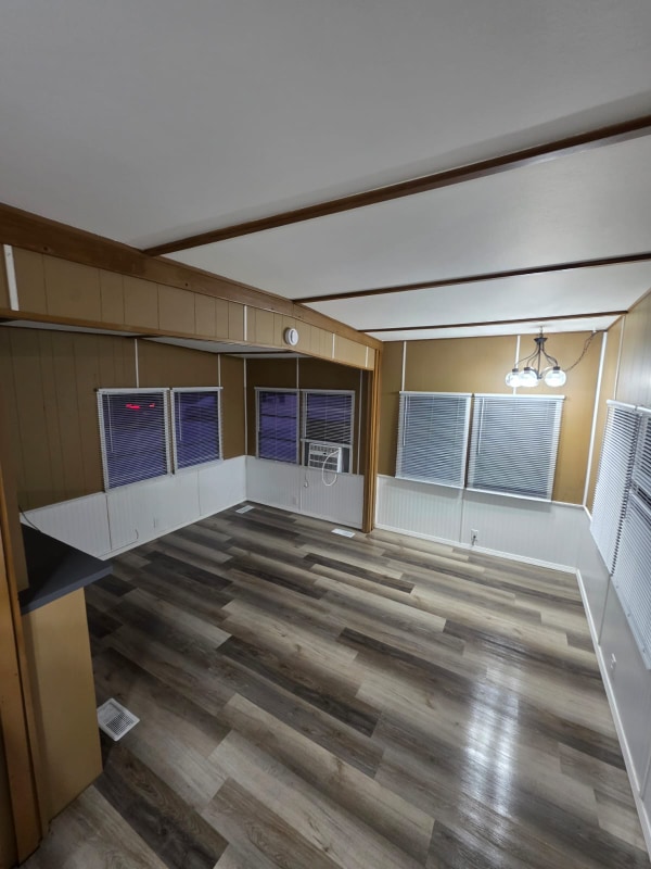 Photo - 905 W 37th Ave