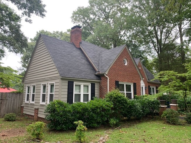 Photo - Lovely home in the Haymount Area - Available 4/15/2026