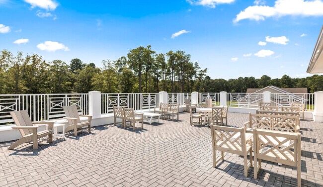 Exterior Common Area - The Village at Slippery Hill (Slippery 1)