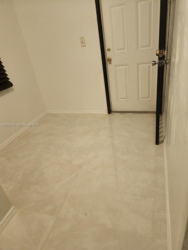 Building Photo - 13915 NW 5th Ct Unit 1