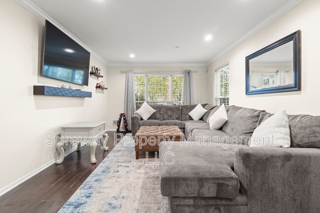 Photo - 221 Lookout Pl