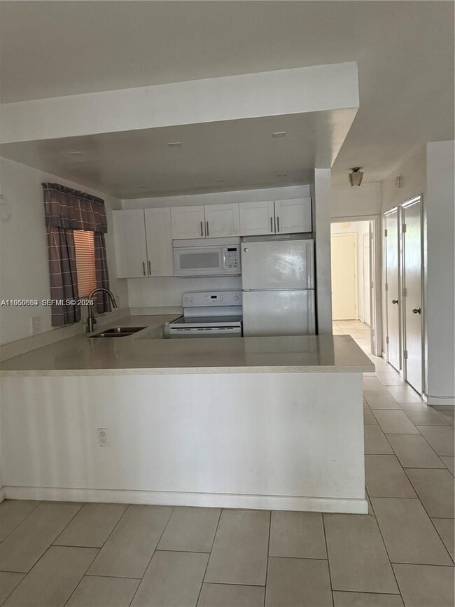 Photo - 285 NE 191st St Unidad 2907