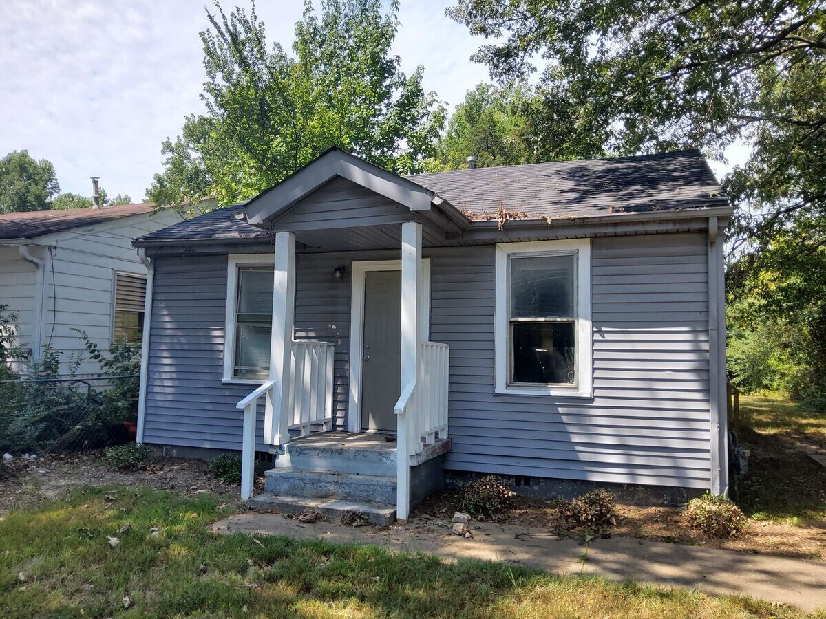 Photo - 2887 Woodlawn Terrace