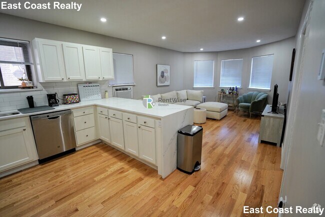 Building Photo - 1200 Commonwealth Ave Rental