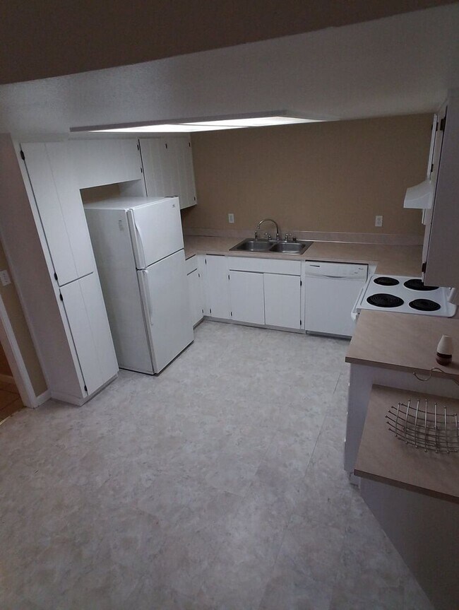 Photo - O24 Unidad O24-6-B