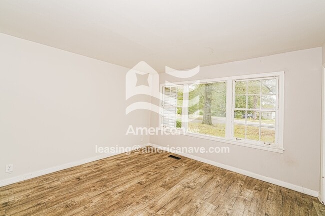 Photo - 201 Ridgewood Ave