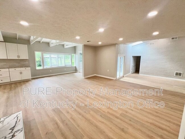 Photo - 3520 Combs Ferry Rd