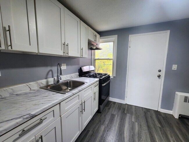 Building Photo - 936 Wethersfield Ave Unit APT 3