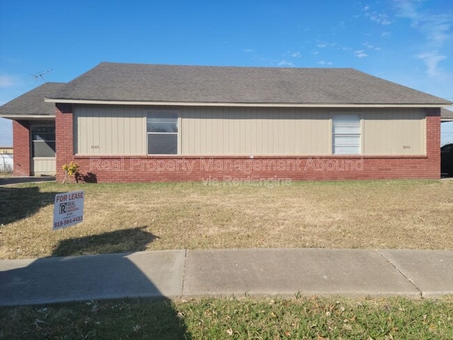 Photo - 8006 N 117th E Ave