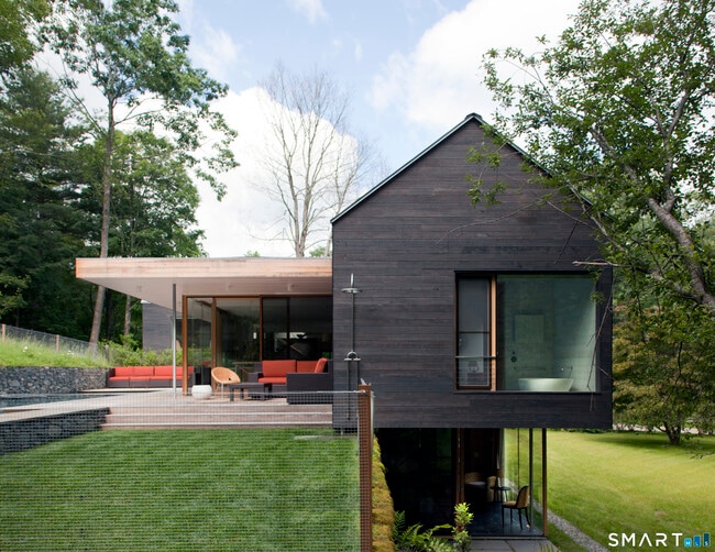 Photo - 155 W Morris Rd