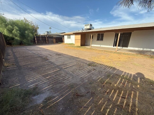 Photo - 7010 N 34th Ave