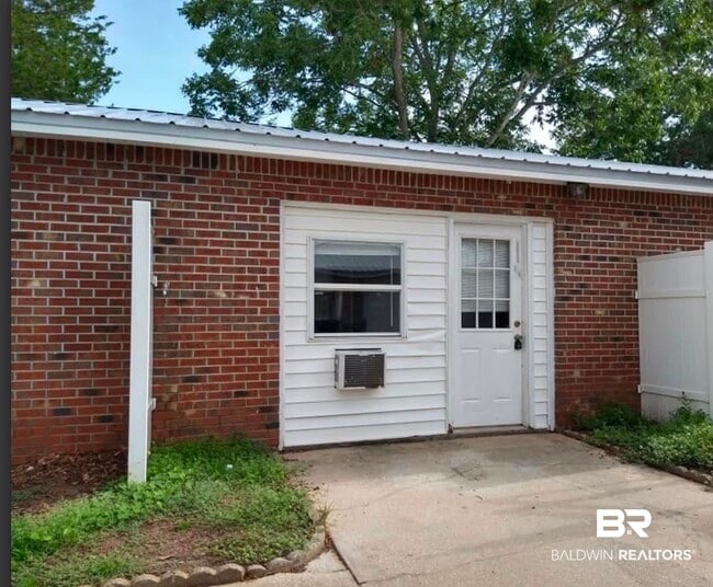 Photo - 1616 N Cedar St