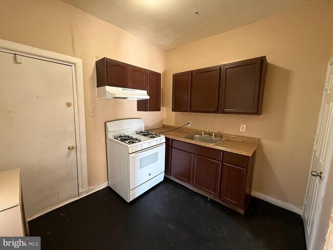 Photo - 2413 W Indiana Ave