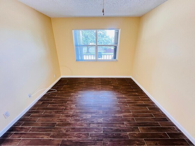 Photo - 5985 Forest Hill Blvd Unit 206