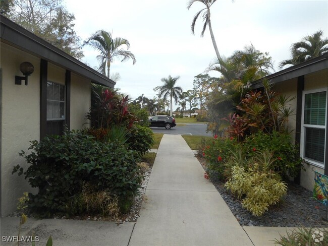 Building Photo - 1007 Pine Isle Ln Unit 1007 Rental