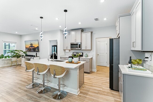 Photo - 105 Meadow Creek Dr