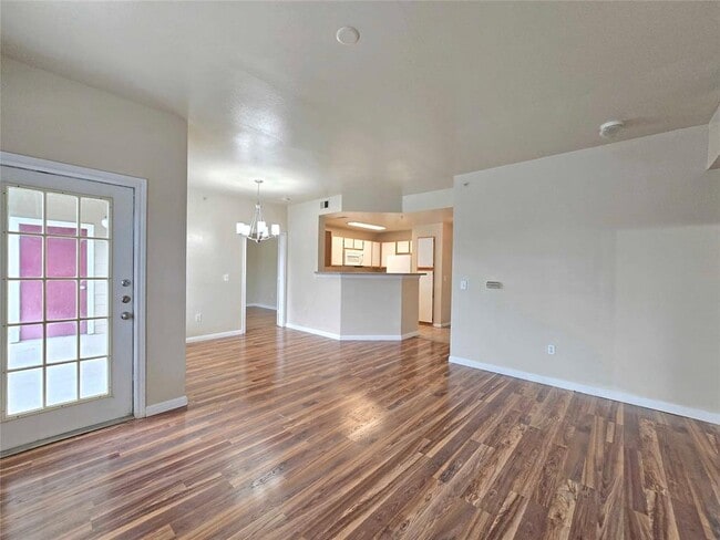 Photo - 2320 Gracy Farms Ln Unit 1123