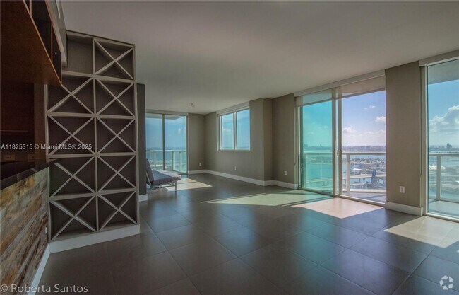 Building Photo - 244 Biscayne Blvd Unit 3802 Rental