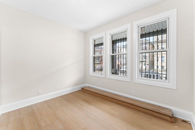 Photo - 64 Bostwick Ave Unidad 1