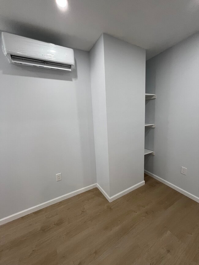 Photo - 3258 86th St