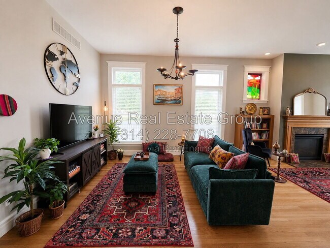 Photo - 3948 Blaine Ave